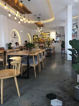 Maybe - Cafe & Drinks